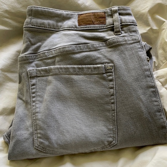 Garage Grey High Waist Jegging Jeans, Size 11 - Picture 9 of 11